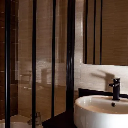 Zadig Hotel 3*